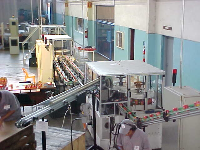 Expansora Automática para Latas Abre-Fácil - Stretch Machine 1a Operação